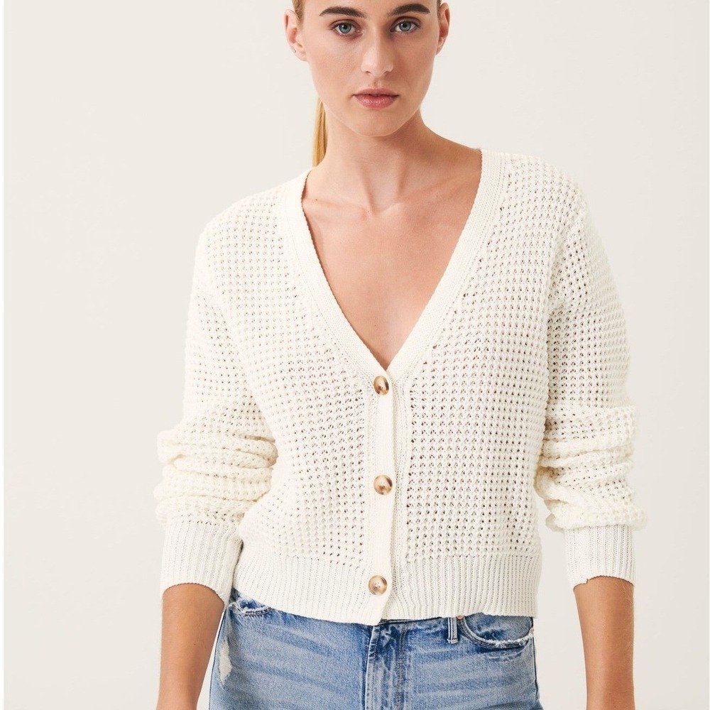 JOHN & JENN Cream Waffle Knit Cropped Cardigan Sweater Size L G